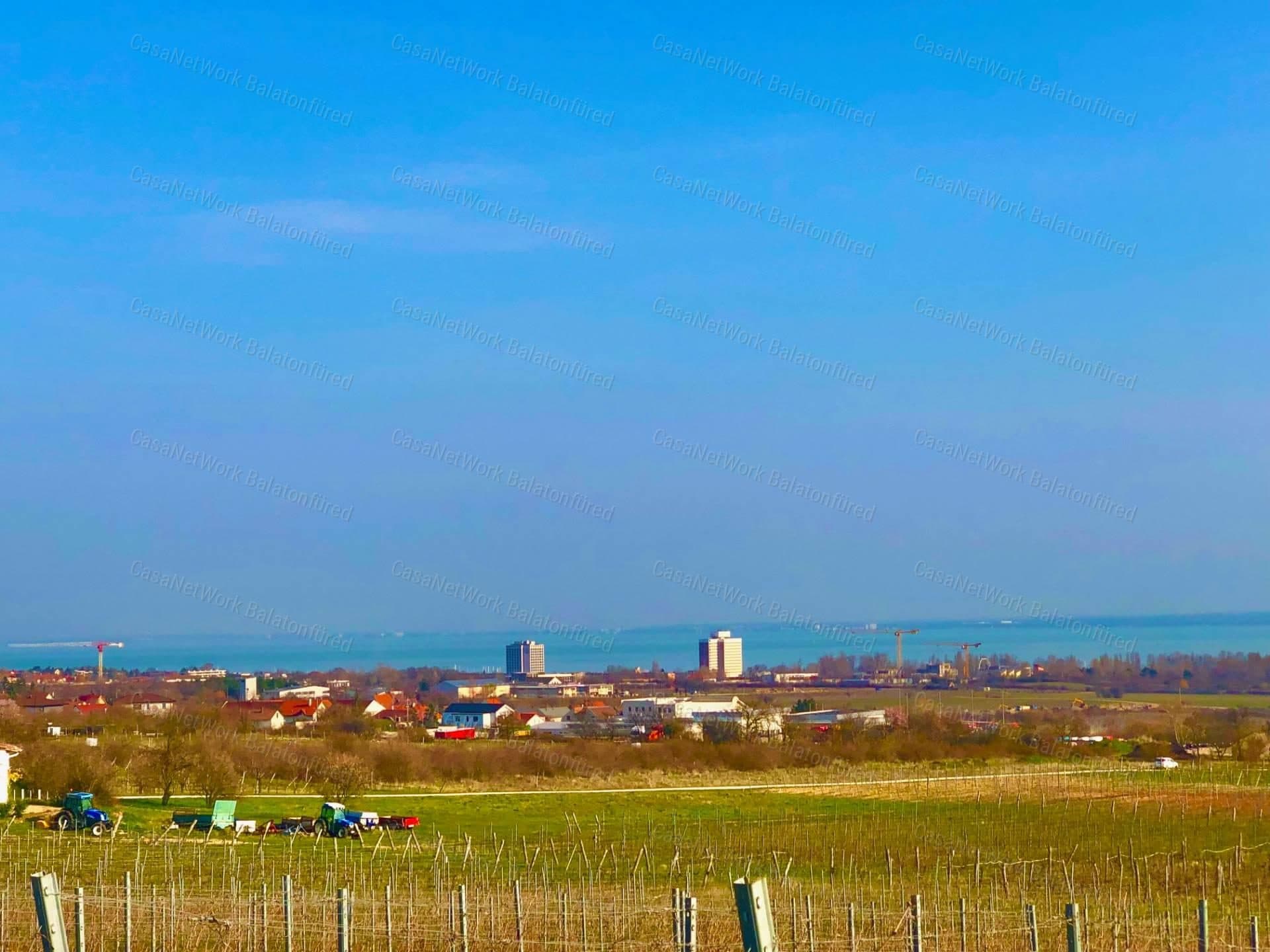 Kivételes lehetőség - építési telek Balatonfüreden
