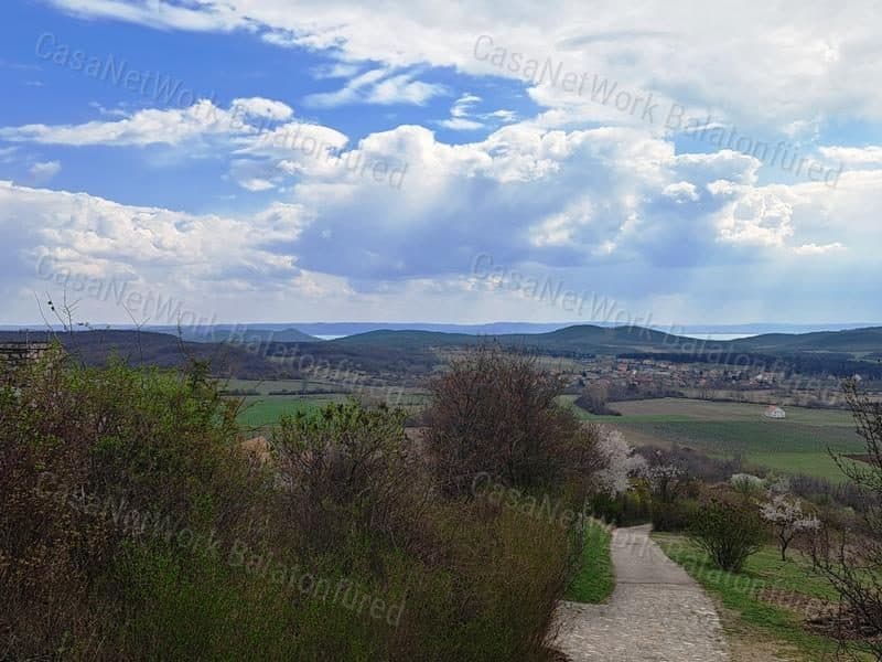 Panoramic buildable garden plot for sale in Pécsely