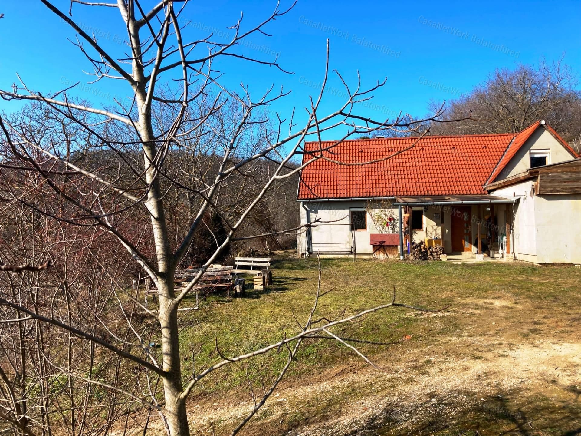 Eladó nyaraló Balatonszőlősön
