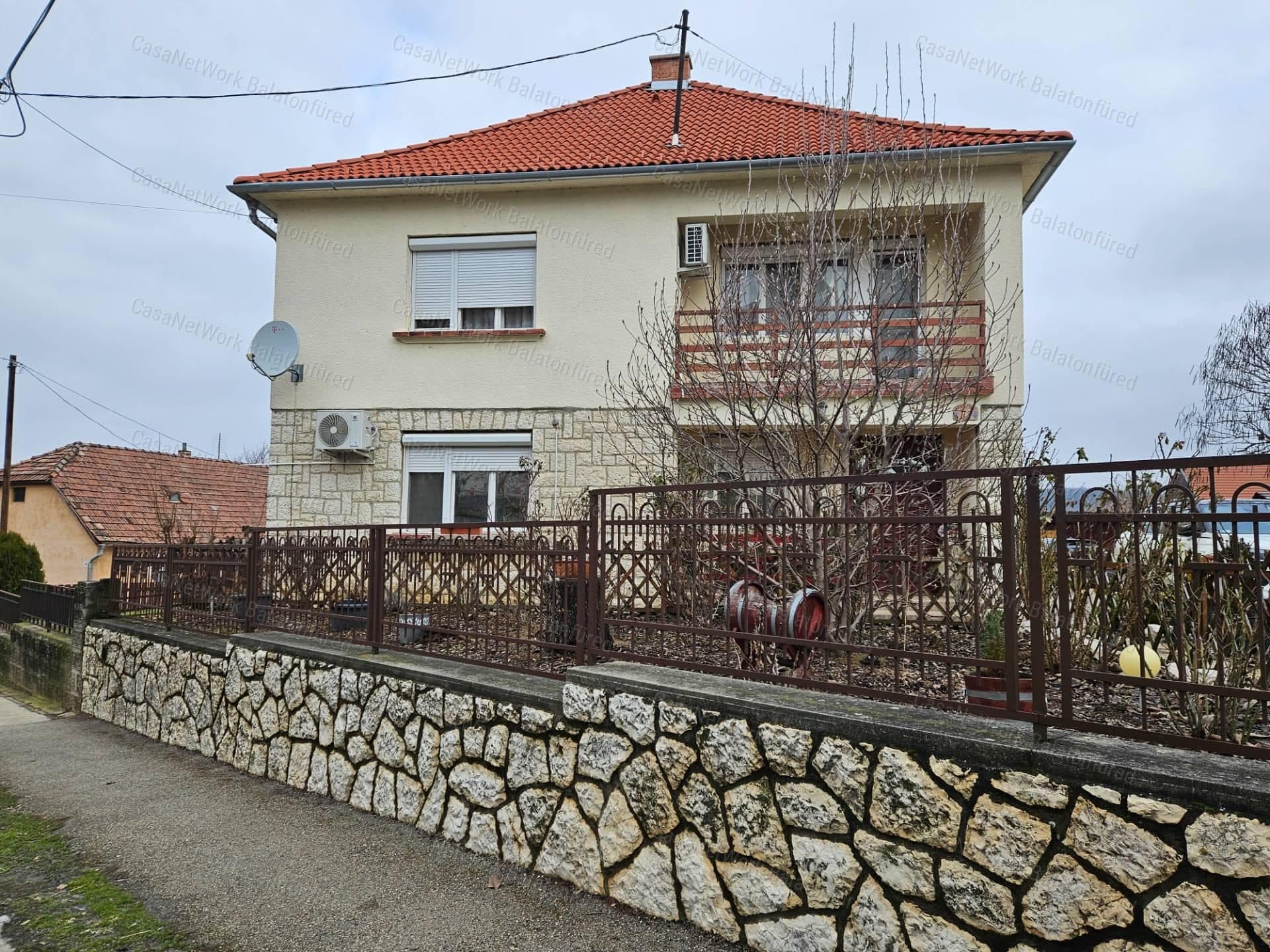 Eladó családi ház a Bakony szívében