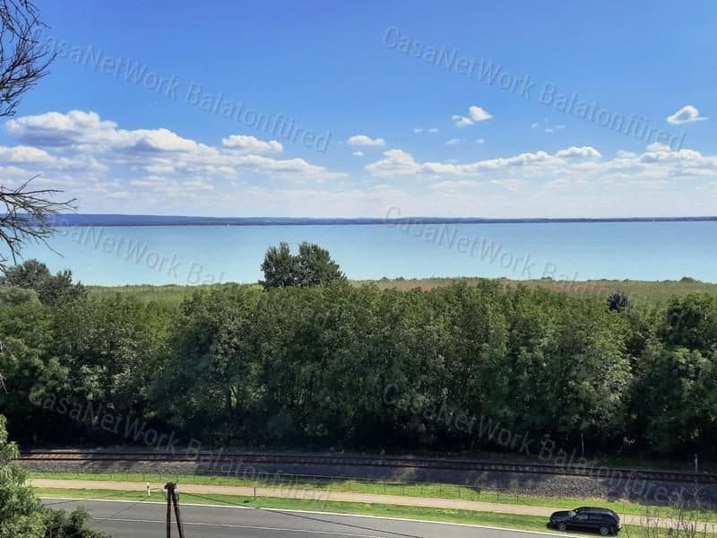 Wohngrundstück mit Panoramablick in ÁBRAHÁMHEGY, bebaubar