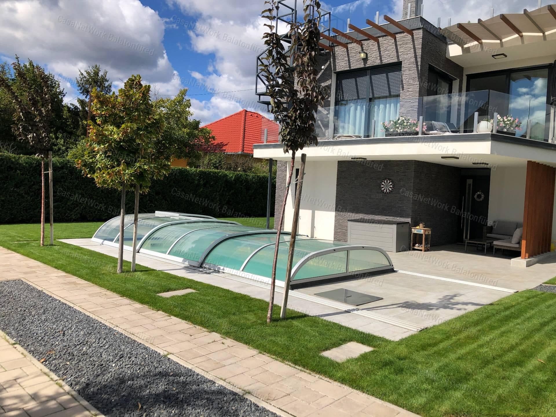 PANORÁMÁS Prémium kategóriás LUXUS IKER CSALÁDI HÁZ