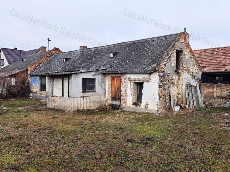 Sanierungsbedürftiges Familienhaus in Nemesgulács