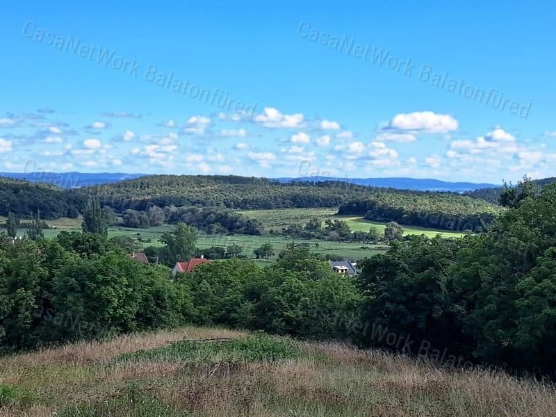 Baugrundstück in zentraler Lage, Balatonszőlős
