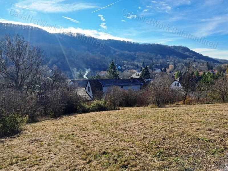 PANORÁMÁS építhető - eladó ÉPÍTÉSI TELEK KAPOLCSON