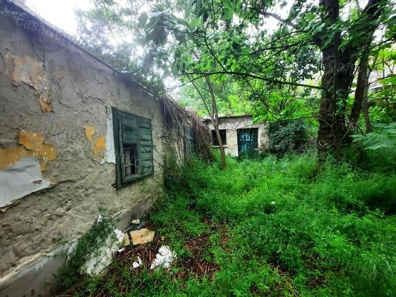 Renovation Required - Economic Building for Sale in Badacsonytördemic
