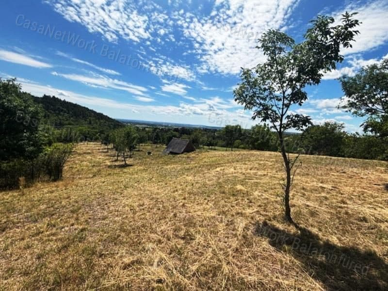 Panorámás építési telkek -eladó CSERSZEGTOMAJ belterületén
